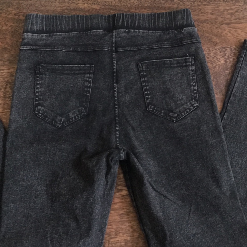🚫🚫SOLD 🚫🚫 Black 🌹Jeggings - Picture 5 of 5